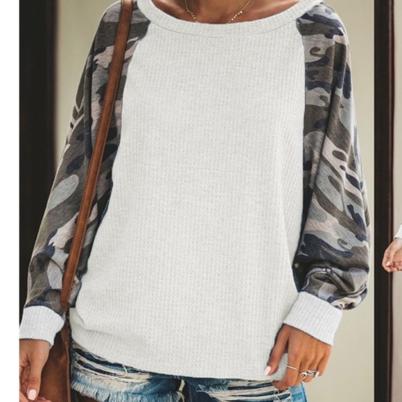 Women’s long sleeve camouflage sleeve print top - Picture 6 of 7